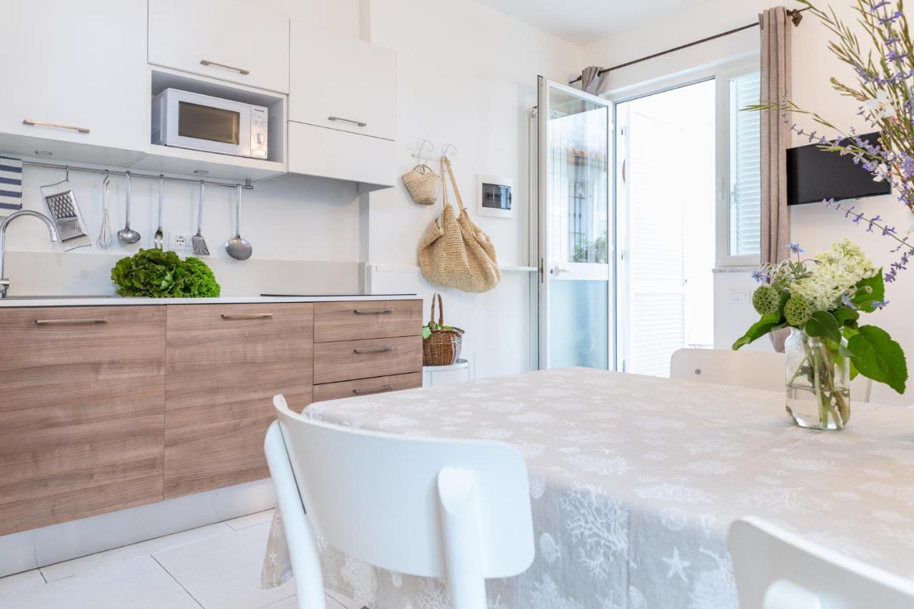 Pochi Passi Dal Mare Appartement San Bartolomeo Al Mare Buitenkant foto