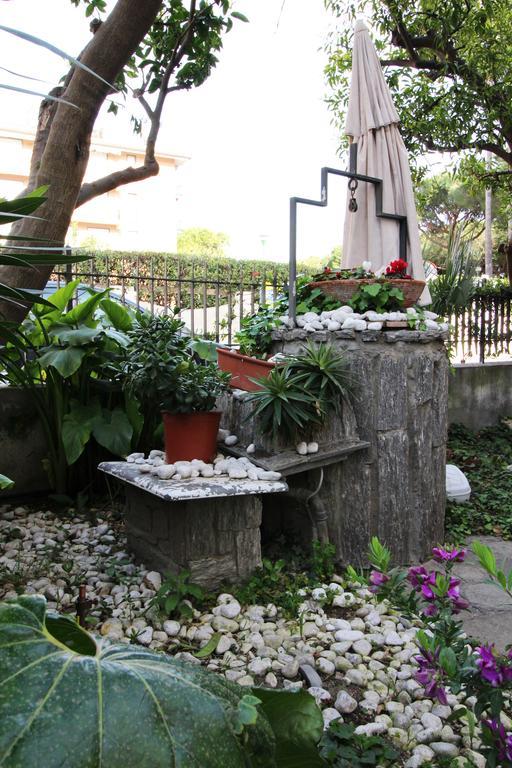 Pochi Passi Dal Mare Appartement San Bartolomeo Al Mare Buitenkant foto