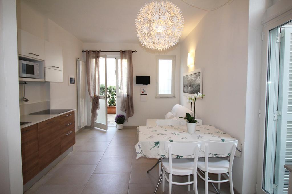 Pochi Passi Dal Mare Appartement San Bartolomeo Al Mare Buitenkant foto
